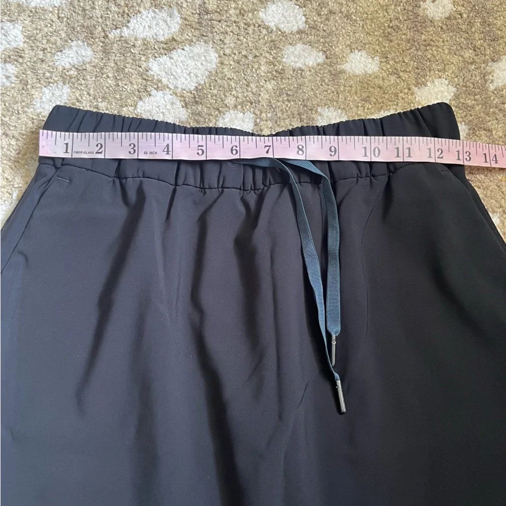 NWOT Lululemon On The Fly Skirt - Picture 5 of 5